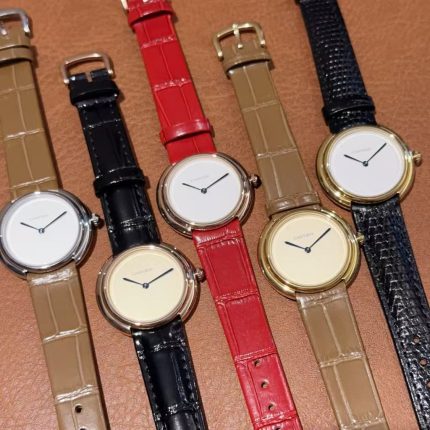 Cartier Ronde de Cartier – Women's Minimalist Quartz Watch Collection with White & Cream Dials and Alligator Leather Straps in Multiple Colors