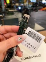 Bvlgari Serpenti – Women's Diamond-Encrusted Teardrop Watch with Black Alligator Strap and White Dial - 图片 3