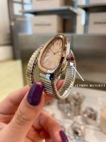 Bvlgari Serpenti – Women's Rose Gold Bracelet Watch with Mother-of-Pearl Dial, Ruby Crown, and Swiss 762 Movement - 图片 7