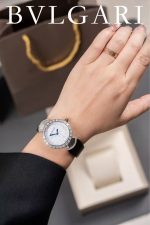 Bvlgari Serpenti – Women's Dual Watch Set with Starry Night Dials, Diamond Bezels, and Leather Straps in Blue & Black - 图片 6