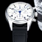 IWC Schaffhausen Pilot’s Watch Chronograph – White Dial with Blue Hands and Black Leather Strap - 图片 4