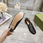 Gucci White Leather Loafers – Minimalist Design, Iconic Horsebit Buckle, Timeless Elegance, Original Box & Dust Bag - 图片 4
