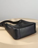 Saint Laurent-Style Tote Bag – Burgundy Quilted Leather with Metallic YSL Logo & Dual Handles – Designer-Inspired Work & Travel Bag for Women - 图片 9