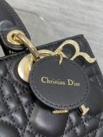Dior Lady Dior Mini Tote – Quilted Leather, Crystal-Embellished CD Charm, Designer Handbag with Top Handle & Removable Chain Strap - 图片 10