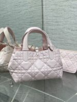 Dior Diorama Bag – Quilted Leather, Iconic Dior Logo Charm, Structured Silhouette, Designer Handbag with Top Handle - 图片 6