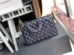 Chanel-Style Classic Flap Bag – Black Caviar Leather with Silver-Tone CC Logo & Timeless Quilted Design - 图片 8