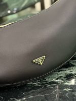 Prada-Style Leather & Nylon Tote Handbag – Minimalist Top Handle Bag with Triangular Logo – Designer-Inspired Shoulder Bag for Women - 图片 6