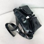 Dolce & Gabbana-Style Quilted Mini Bag – Sunburst Stitching with Ornate Heart Clasp - 图片 10