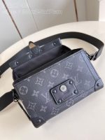 Louis Vuitton-Style Trunk Mini Bag – Black Monogram Leather with All-Black Hardware & Signature Lock Design (M11743) - 图片 6