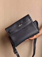 Hermès Mini Kelly 20 Bag – Men’s Edition, Crossbody Design, Togo Leather, Silver Hardware, Elegant Everyday Accessory - 图片 7