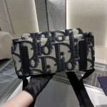 Dior Oblique Print Backpack – Iconic Monogram Canvas, Christian Dior Logo Stripe, Designer Backpack with Adjustable Straps - 图片 8