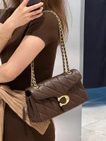 COACH C Logo Quilted Shoulder Bag – Dark Brown Leather, Gold-Tone Chain Strap, Signature C Clasp, Designer Flap Bag - 图片 7