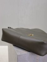 Saint Laurent-Style Tote Bag – Burgundy Quilted Leather with Metallic YSL Logo & Dual Handles – Designer-Inspired Work & Travel Bag for Women - 图片 10