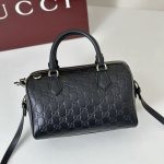 Gucci-Style Top Handle Mini Bag – Black Embossed GG Leather with Gold-Tone Hardware & Adjustable Strap - 图片 7