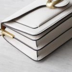 COACH C Logo Flap Bag – White Leather, Minimalist Design, Signature C Hardware, Designer Crossbody Bag - 图片 10