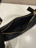 Prada-Style Leather & Nylon Tote Handbag – Minimalist Top Handle Bag with Triangular Logo – Designer-Inspired Shoulder Bag for Women - 图片 9