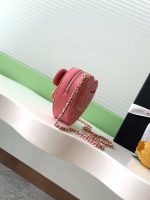 Chanel-Style Mini Heart Bag – Quilted Leather with Gold-Tone Chain & CC Logo (8 Colors Available) - 图片 14