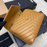 Saint Laurent-Style Tote Bag – Burgundy Quilted Leather with Metallic YSL Logo & Dual Handles – Designer-Inspired Work & Travel Bag for Women - 图片 8