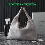 Bottega Veneta Large Intrecciato Hobo Bag – Iconic Weave, Sculptural Silhouette, Leather Tote, Designer Handbag - 图片 14