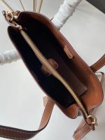 COACH City Tote Bag – Beige Canvas, Brown Leather Trim, Logo Embossing, Everyday Designer Tote - 图片 6