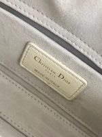 Dior Lady Dior Mini Bag – White Quilted Leather, Gold-Tone Hardware, Iconic CD Rings, Designer Tote - 图片 6