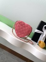 Chanel-Style Mini Heart Bag – Quilted Leather with Gold-Tone Chain & CC Logo (8 Colors Available) - 图片 9