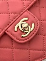 Chanel-Style Mini Heart Bag – Quilted Leather with Gold-Tone Chain & CC Logo (8 Colors Available) - 图片 13