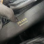 Prada-Style Black Calf Leather Crossbody Bag – Embossed Triangular Logo with Buckle Strap - 图片 10