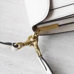 COACH C Logo Flap Bag – White Leather, Minimalist Design, Signature C Hardware, Designer Crossbody Bag - 图片 6