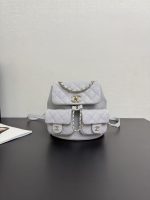 Chanel-Style Mini Backpack – Quilted Leather with Dual CC Logo Pockets & Chain Detail (Multi-Color Available) - 图片 6