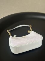 COACH Mini Leather Crossbody Bag – White Pebbled Leather, Gold-Tone Chain Handle, Compact Designer Handbag - 图片 4