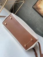 COACH City Tote Bag – Beige Canvas, Brown Leather Trim, Logo Embossing, Everyday Designer Tote - 图片 4