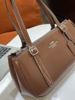 COACH Classic Leather Tote Bag – Caramel Brown, Smooth Leather, Metal Buckle Detail, Everyday Designer Handbag