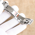 Rolex Daytona Replica Watch – Blue Dial with Red Accents, Stainless Steel Oyster Bracelet - 图片 3