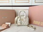 Miu Miu-Style Quilted Mini Bag – Iconic Diamond Stitching, Metallic Logo Detail, Designer Handbag with Detachable Strap in Multiple Colors - 图片 10