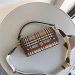 Burberry Mini Top Handle Bag – Iconic Check Pattern, Leather Trim, Gold Hardware, Designer Handbag - 图片 9