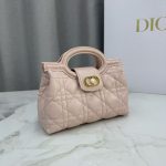 Dior Lady Dior Mini Bag – Quilted Leather, Gold-Tone Hardware, CD Clasp, Designer Tote with Removable Chain Strap - 图片 10