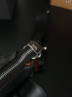 COACH Ashton Baguette 25 – Denim Canvas, Motorcycle-Style Buckles, Iconic Signature Print, Mini Crossbody Bag - 图片 9