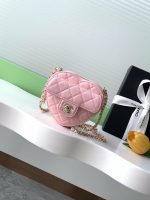 Chanel-Style Mini Heart Bag – Quilted Leather with Gold-Tone Chain & CC Logo (8 Colors Available) - 图片 16