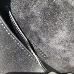 Dior Saddle Bag – Iconic Horse-Shoe Shape, CD Logo Clasp, Designer Crossbody Bag with Adjustable Strap - 图片 8