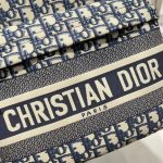 Dior Oblique Print Backpack – Iconic Monogram Canvas, Christian Dior Logo Stripe, Designer Backpack with Adjustable Straps - 图片 6