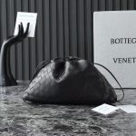 Bottega Veneta Black Intrecciato Drawstring Bag – Iconic Weave, Sculptural Silhouette, Leather Pouch, Designer Handbag - 图片 9