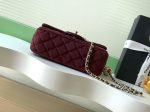 Chanel-Style Velvet Flap Bag – Classic Quilted Design with Gold-Tone Chain & Pearl Ball Charm (Multi-Color Available) - 图片 13