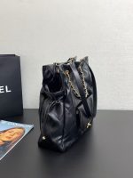 Chanel-Style Giant Tote Bag – Black Glossy Leather with Gold-Tone Chain & Drawstring Detail - 图片 6