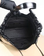 Saint Laurent-Style Tote Bag – Burgundy Quilted Leather with Metallic YSL Logo & Dual Handles – Designer-Inspired Work & Travel Bag for Women - 图片 10