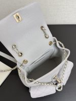 Chanel-Style Mini Backpack – Quilted Leather with Dual CC Logo Pockets & Chain Detail (Multi-Color Available) - 图片 10