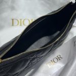 Dior Quilted Shoulder Bag – Iconic Diamond Stitching, Soft Calfskin Leather, Designer Hobo with Adjustable Strap - 图片 6