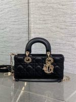 Dior Lady Dior Mini Tote – Quilted Leather, Crystal-Embellished CD Charm, Designer Handbag with Top Handle & Removable Chain Strap - 图片 7