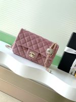 Chanel-Style Velvet Flap Bag – Classic Quilted Design with Gold-Tone Chain & Pearl Ball Charm (Multi-Color Available) - 图片 10