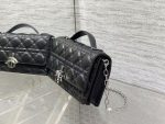 Dior Lady Dior Mini Tote – Quilted Leather, Crystal-Embellished CD Charm, Designer Handbag with Top Handle & Removable Chain Strap - 图片 6
